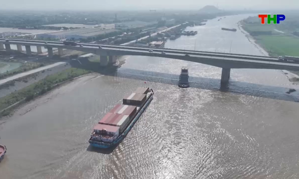 Ch&iacute;nh s&aacute;ch ph&aacute;p luật: Luật H&agrave;ng hải v&agrave; Đường thủy sửa đổi - Tạo cơ sở ph&aacute;p l&yacute; th&uacute;c đẩy ph&aacute;t triển kinh tế biển