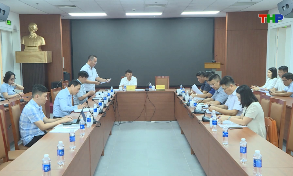 Thẩm tra hồ sơ dự thảo Nghị quyết tr&igrave;nh kỳ họp HĐND th&agrave;nh phố