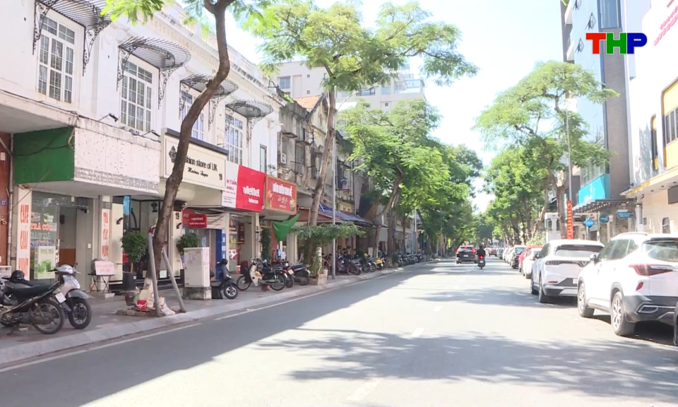 Duy tr&igrave; trật tự đường h&egrave;
